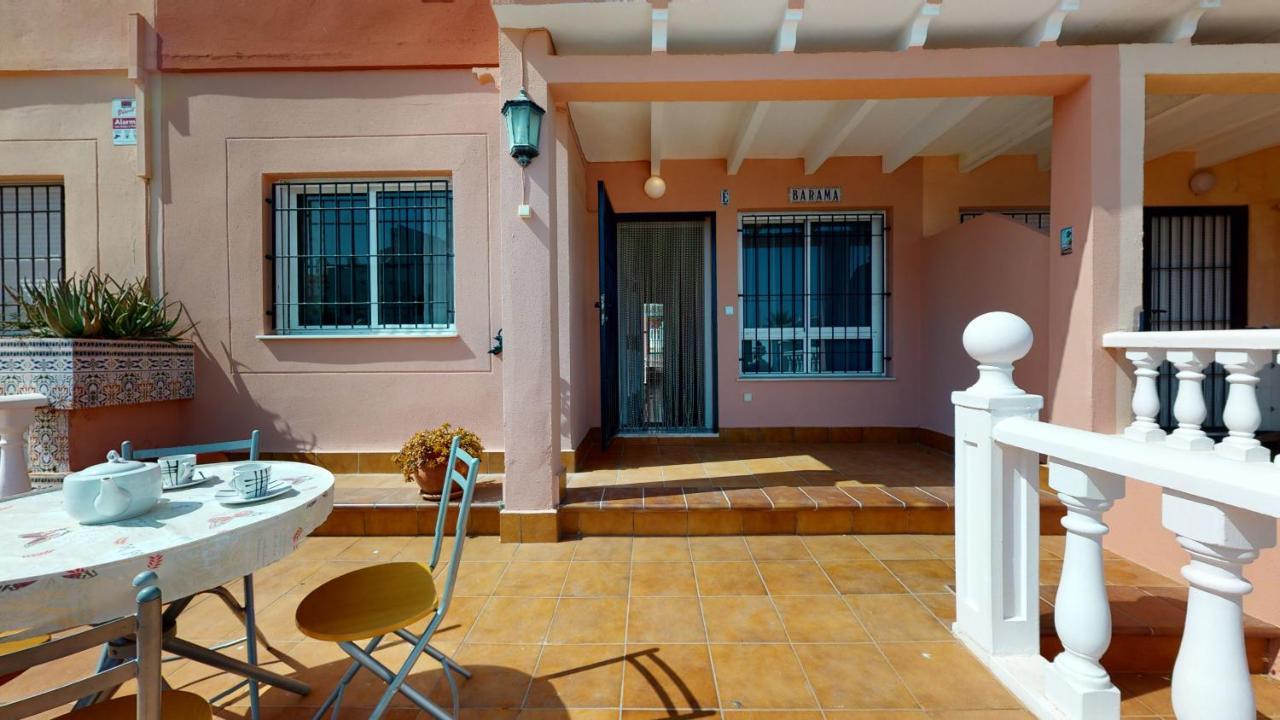تورّيفيِخا Cozy & Bright Bungalow المظهر الخارجي الصورة